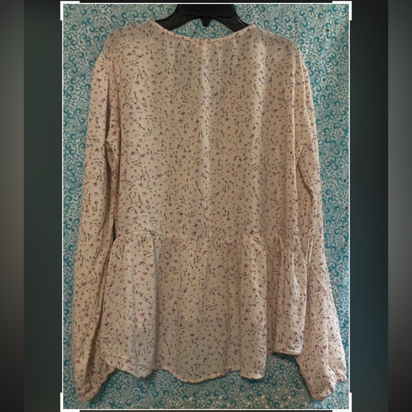 💙 Sim & Sam Floral Top - Picture 2 of 6